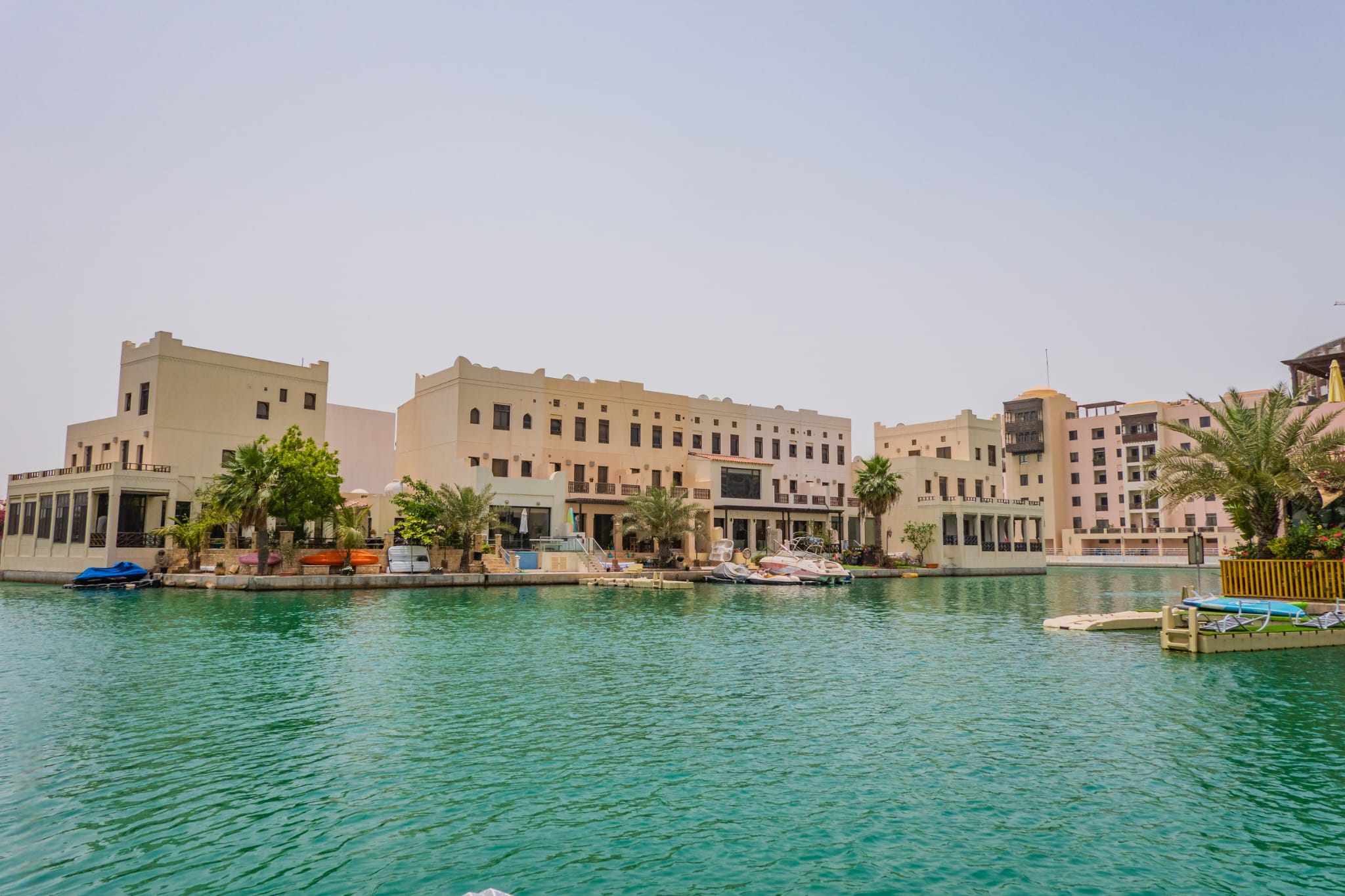 فيلا في جزر امواج للبــيع